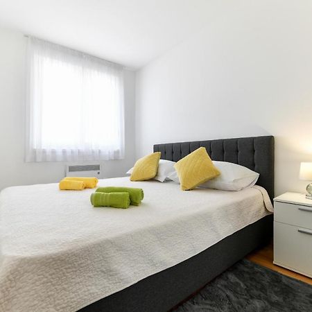 Modern Apartment For 2025' Vacation In Zadar Eksteriør billede