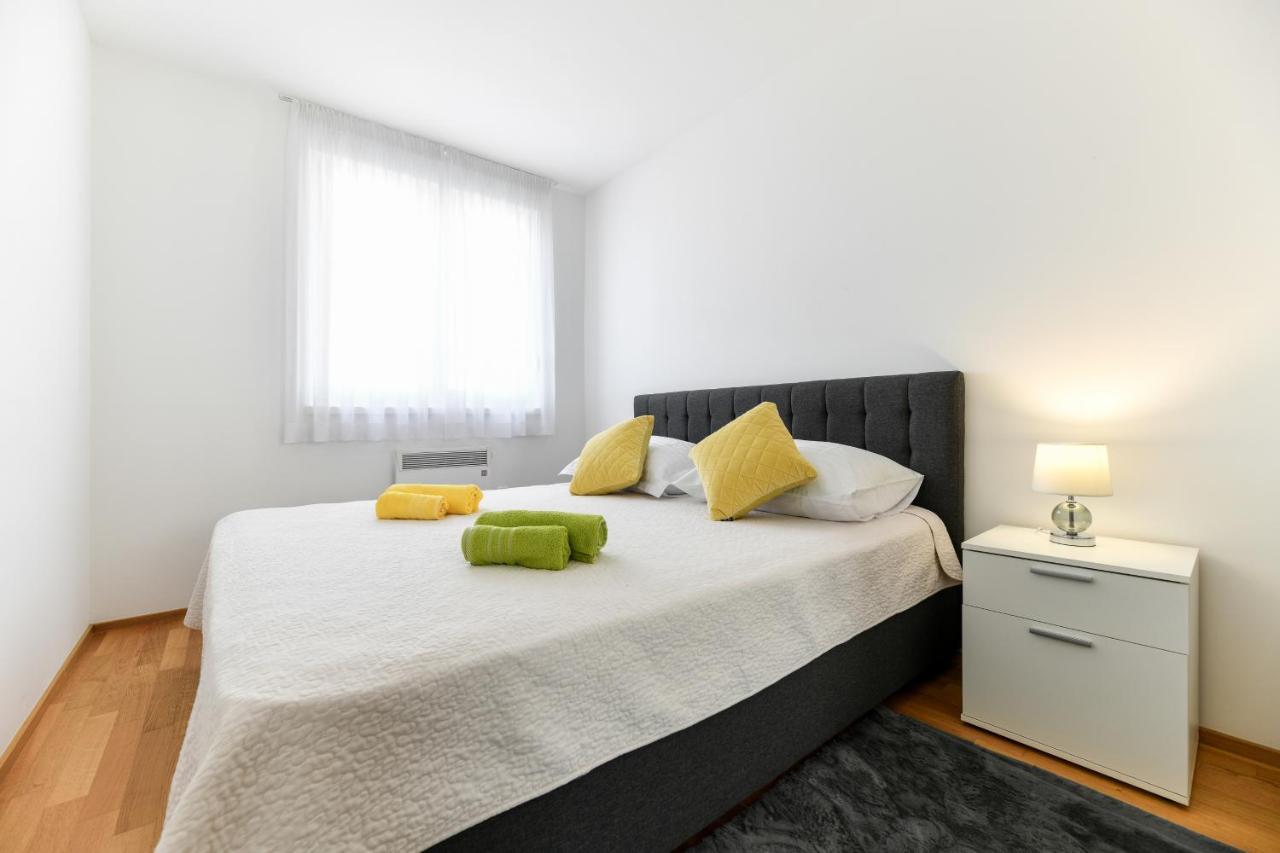 Modern Apartment For 2025' Vacation In Zadar Eksteriør billede