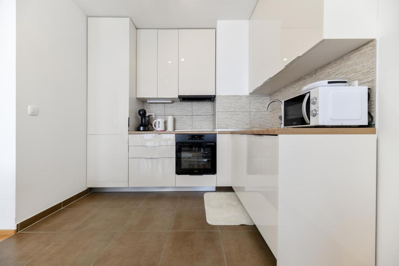 Modern Apartment For 2025' Vacation In Zadar Eksteriør billede