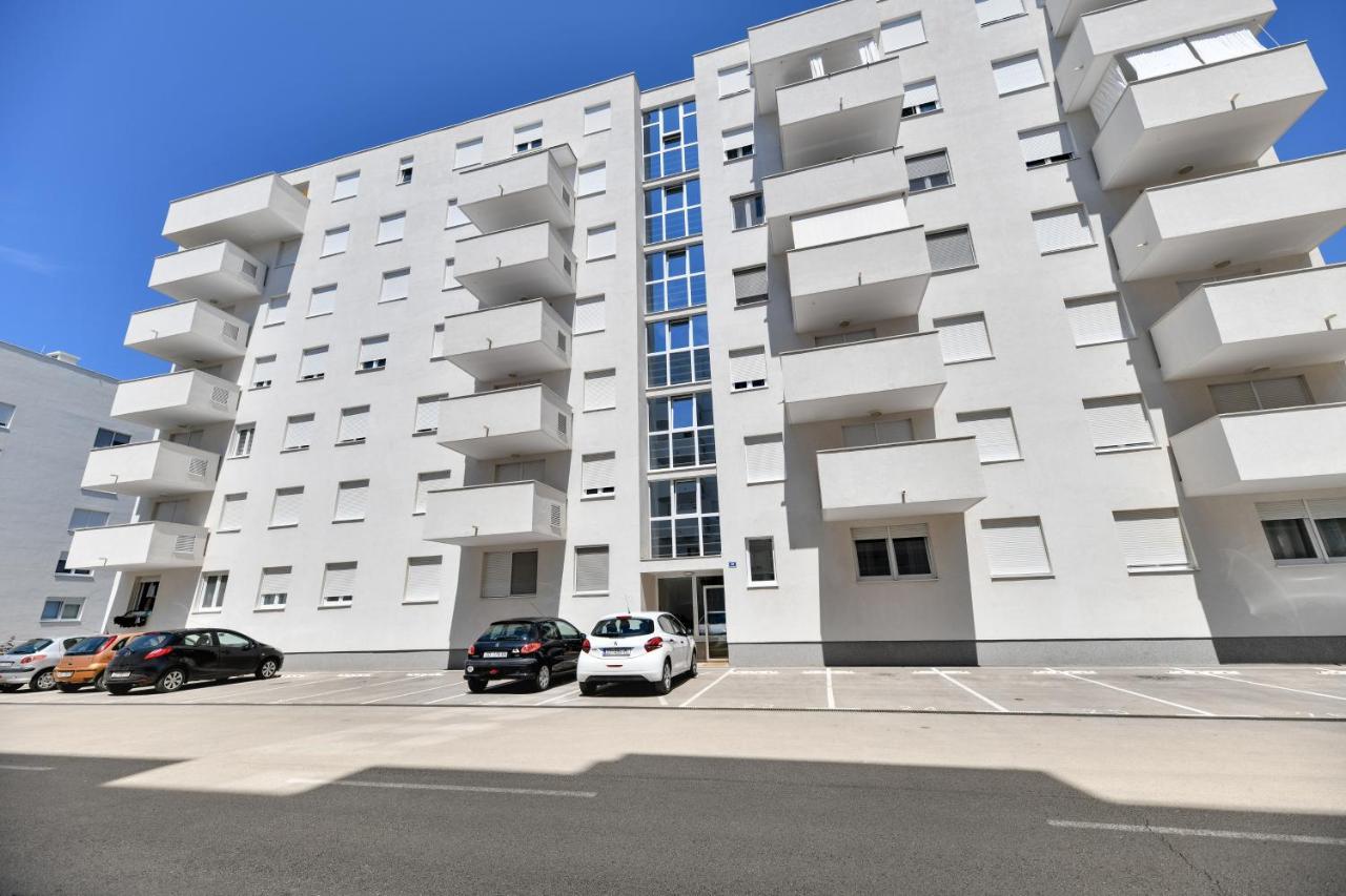 Modern Apartment For 2025' Vacation In Zadar Eksteriør billede