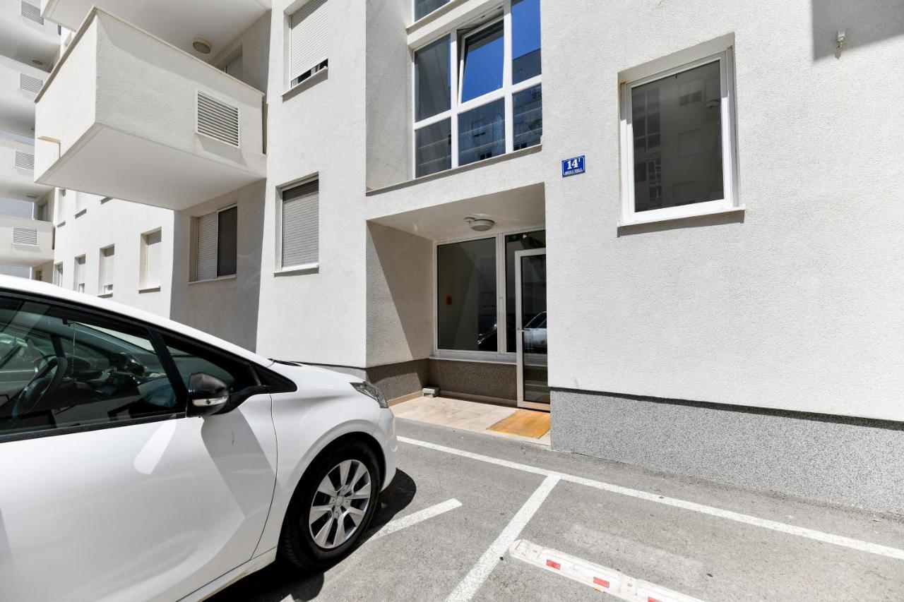 Modern Apartment For 2025' Vacation In Zadar Eksteriør billede