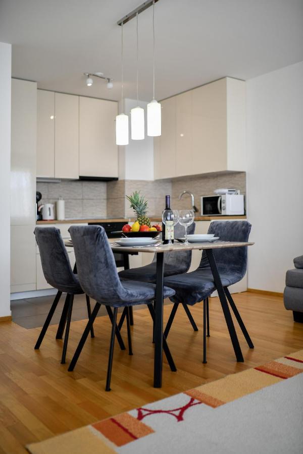 Modern Apartment For 2025' Vacation In Zadar Eksteriør billede