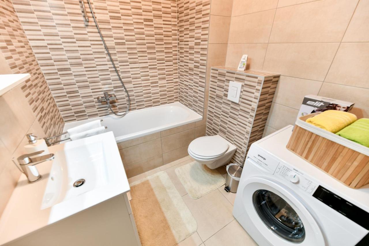 Modern Apartment For 2025' Vacation In Zadar Eksteriør billede