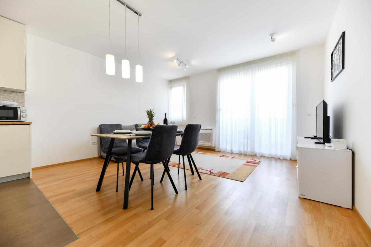 Modern Apartment For 2025' Vacation In Zadar Eksteriør billede