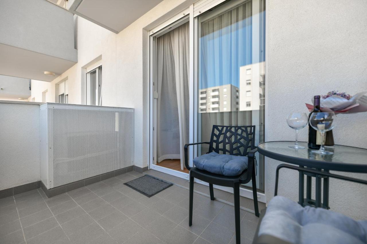 Modern Apartment For 2025' Vacation In Zadar Eksteriør billede