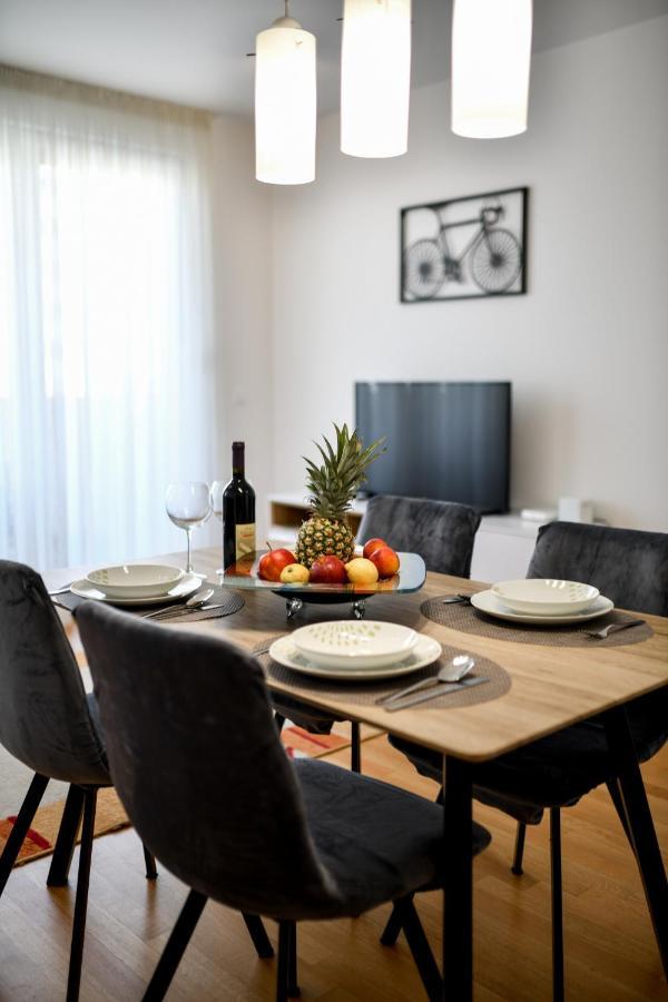 Modern Apartment For 2025' Vacation In Zadar Eksteriør billede