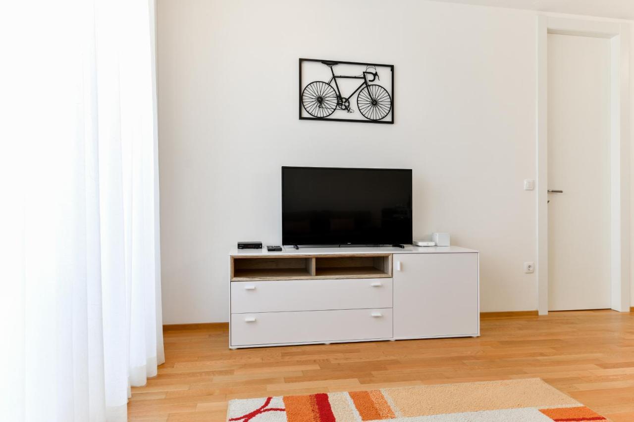 Modern Apartment For 2025' Vacation In Zadar Eksteriør billede